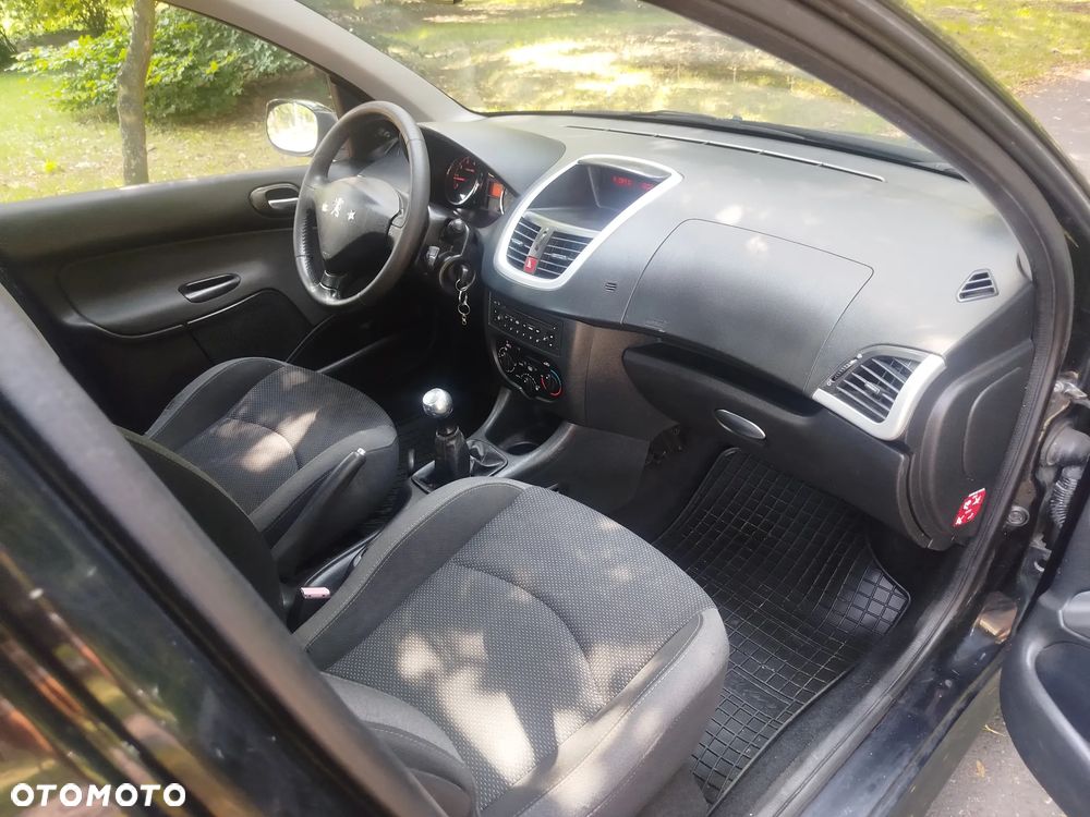 Peugeot 206 plus - 11