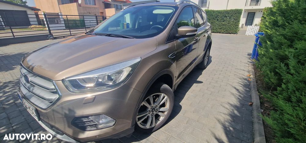 Ford Kuga - 1