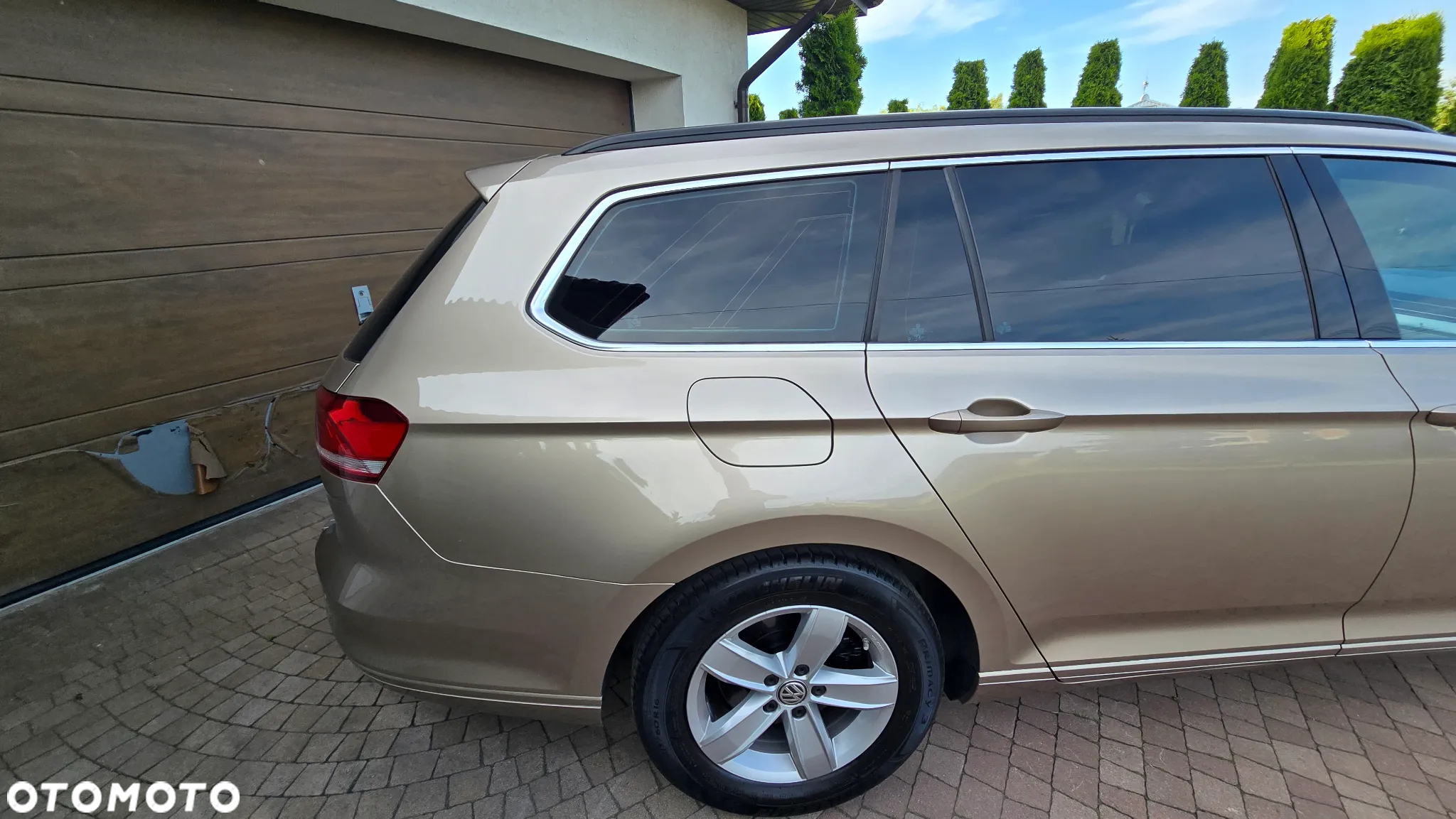 Volkswagen Passat - 22