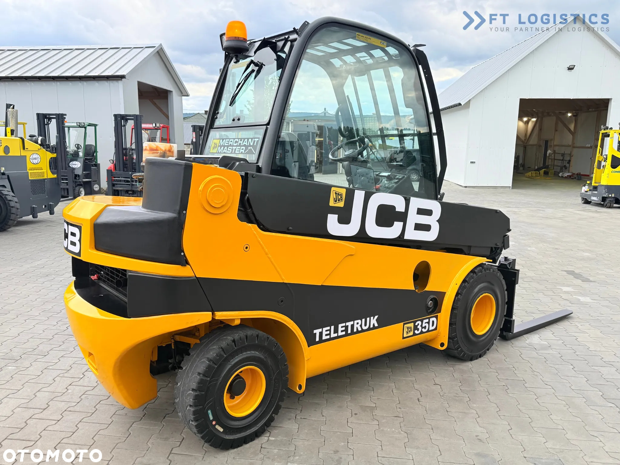 JCB TLT35D / DIESEL / KABINA / NOWE OPONY / 4450MM / TELESKOP - STAN IDEALNY - 9