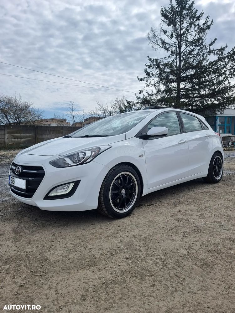Hyundai i30 1.4 100CP 5DR M/T Comfort+ - 6