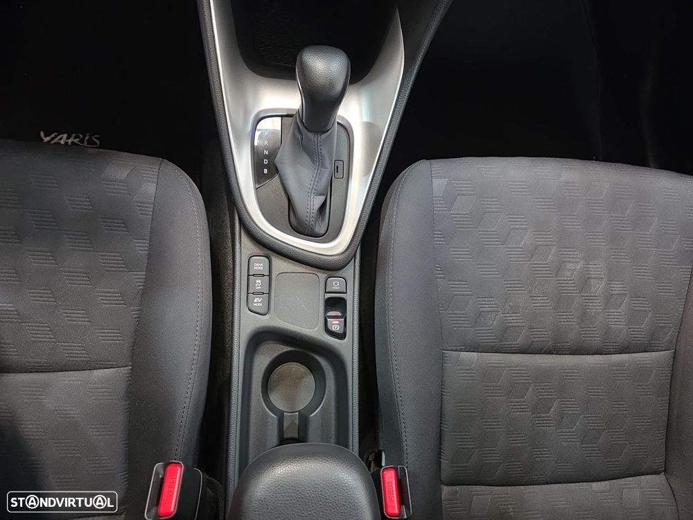 Toyota Yaris 1.5 HDF Comfort Plus - 11