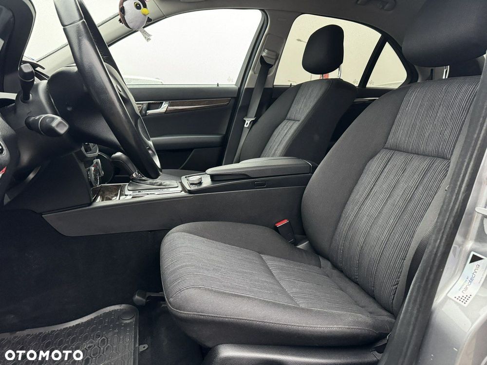 Mercedes-Benz Klasa C 200 (BlueEFFICIENCY) 7G-TRONIC Elegance - 28