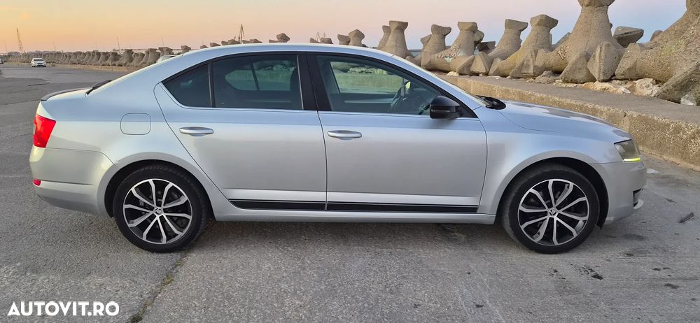 Skoda Octavia 2.0 TDI Sport Edition - 5
