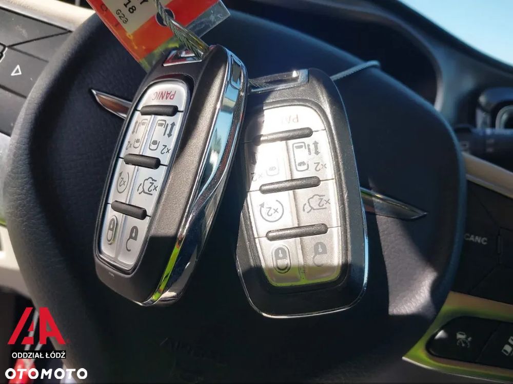 Chrysler Pacifica - 8