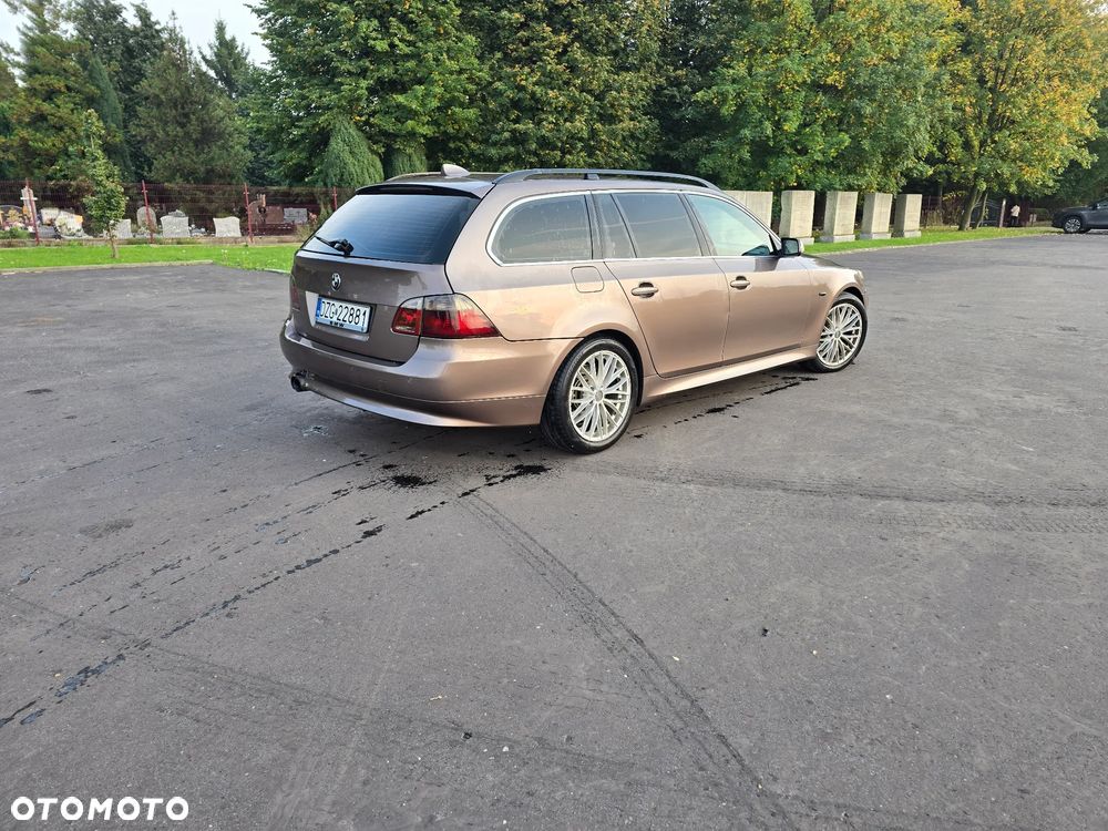 BMW Seria 5 525d - 10