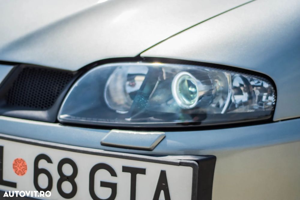 Alfa Romeo GT 2.0 JTS CM Distinctive - 17