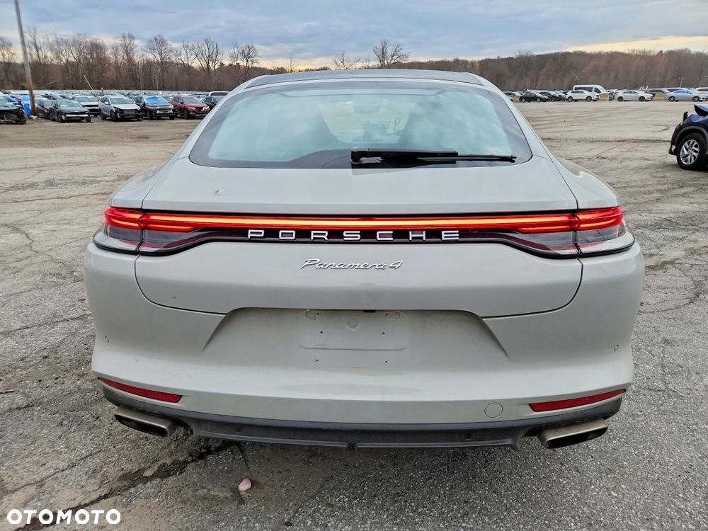 Porsche Panamera - 7