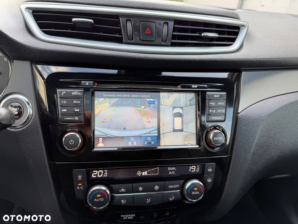 Nissan Qashqai 1.6 dCi Xtronic TEKNA+ - 19