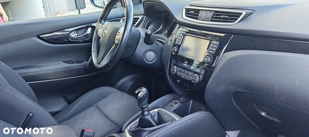 Nissan Qashqai 1.6 DIG-T N-Connecta - 4