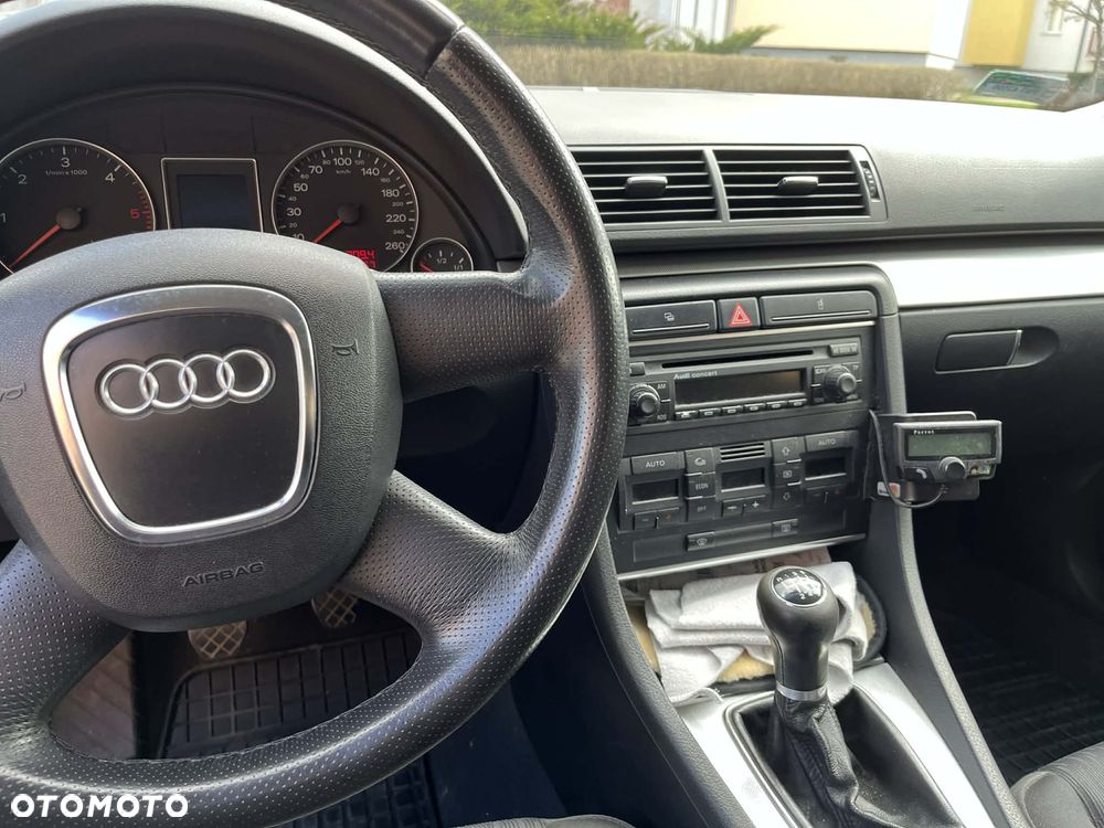 Audi A4 Avant 2.0 TDI - 7