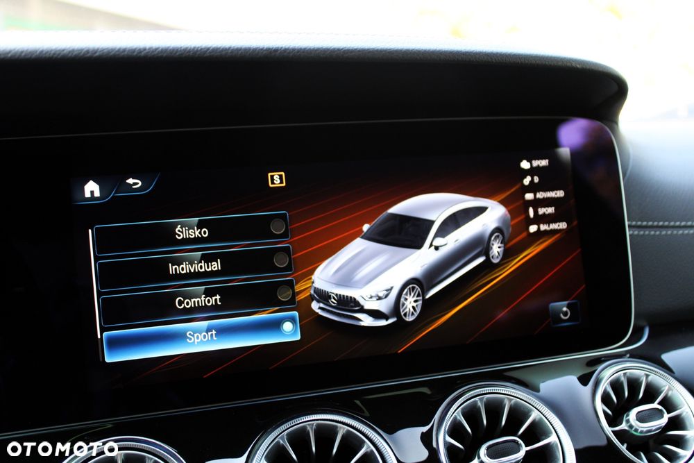 Mercedes-Benz AMG GT 43 4-Matic+ - 22