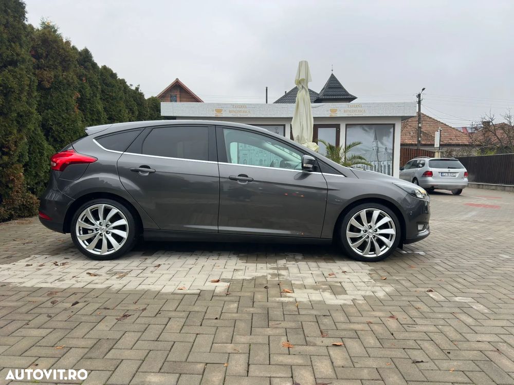 Ford Focus 2.0 TDCi DPF Start-Stopp-System Titanium - 12