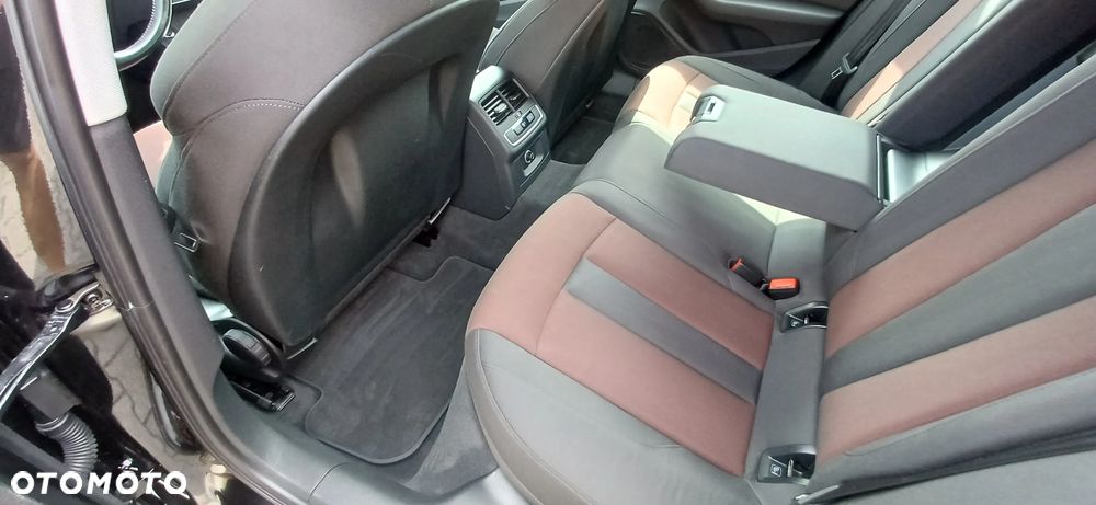 Volkswagen Passat - 16