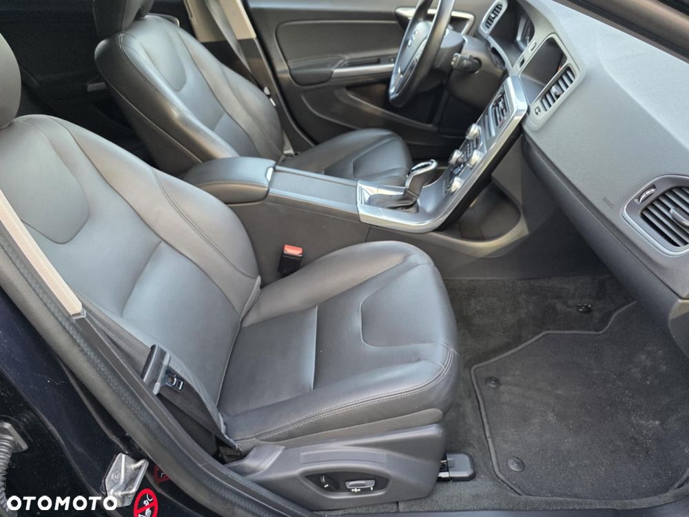 Volvo V60 D4 AWD Geartronic Ocean Race - 29