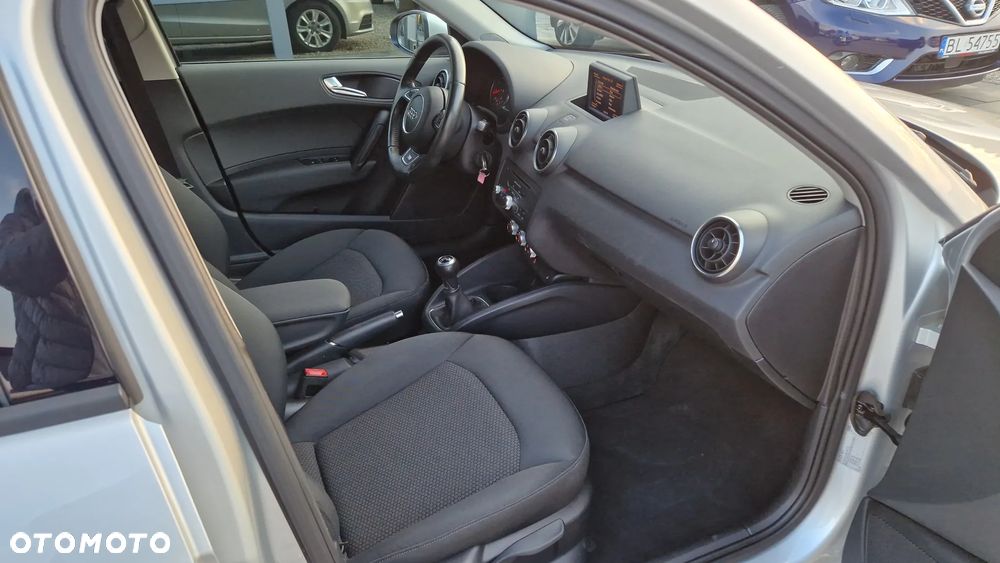 Audi A1 Sportback 1.2 TFSI S line edition - 8