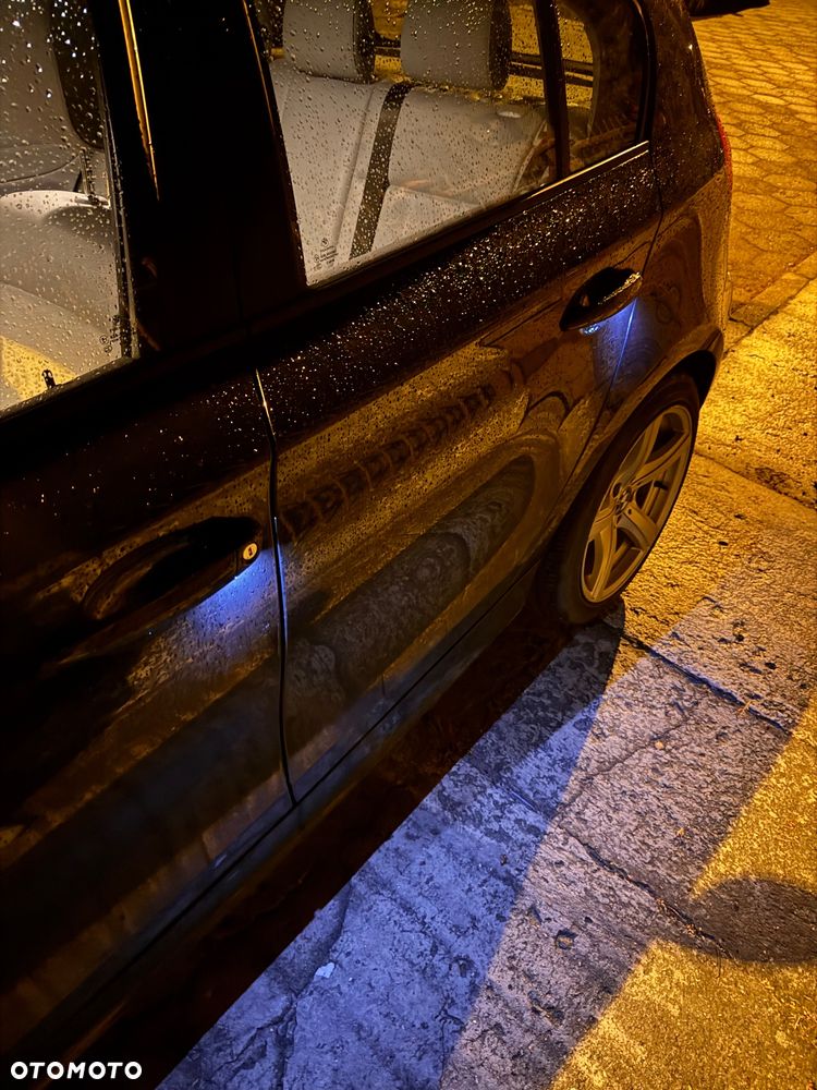 BMW Seria 1 120i - 14