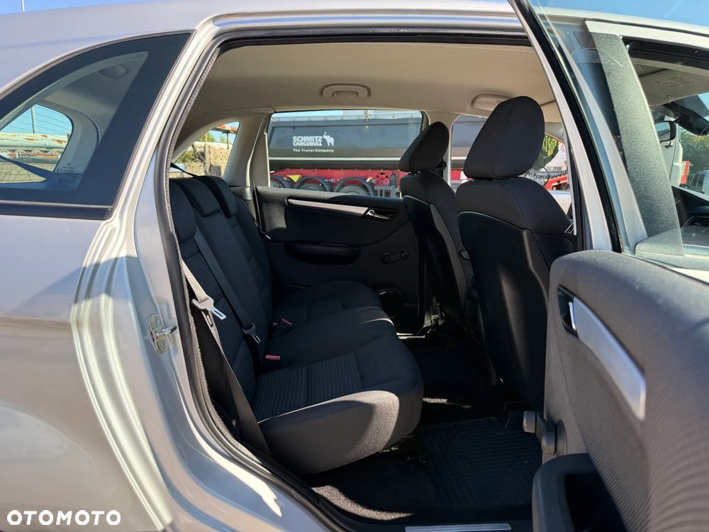 Mercedes-Benz Klasa B 180 CDI Special Edition - 23
