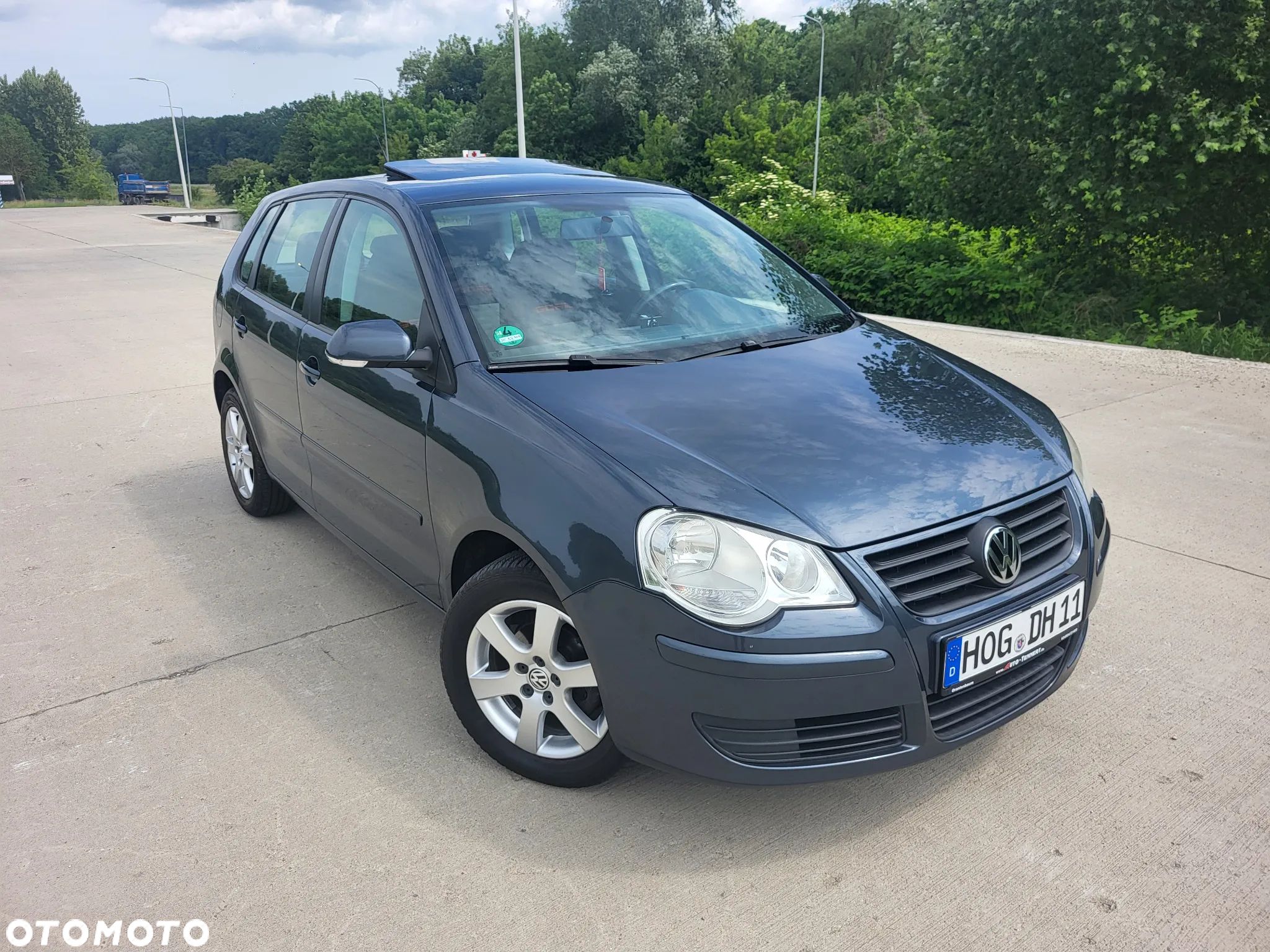 Volkswagen Polo - 1