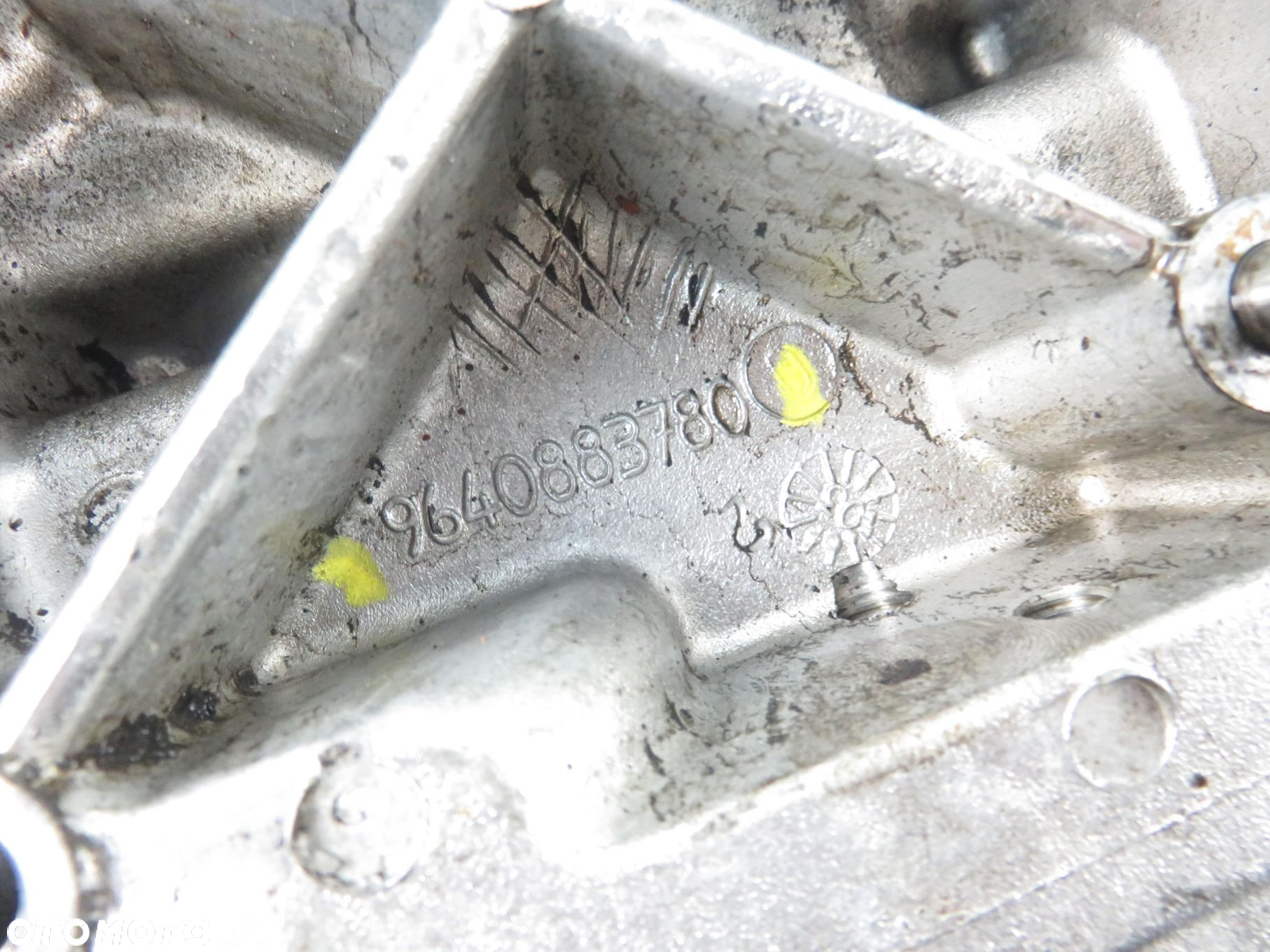 ŁAPA ALTERNATORA CITROEN C2 1.4  9640883780 9640883480 - 2