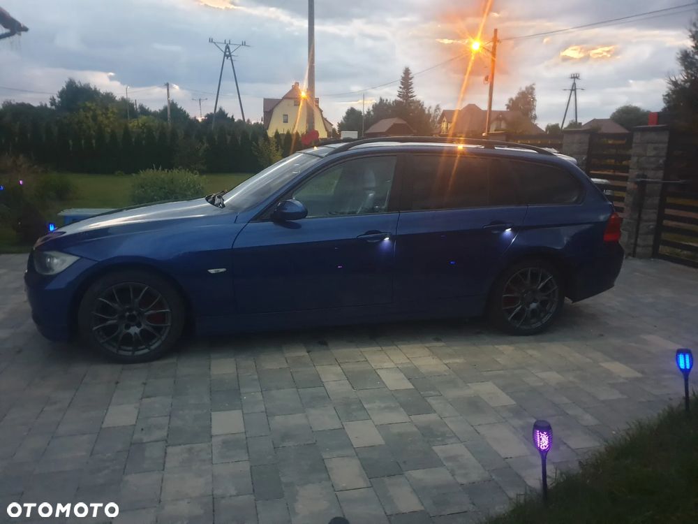 BMW Seria 3 318d - 19