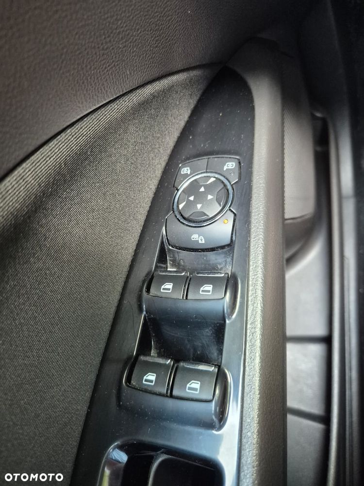 Ford Mondeo 1.5 EcoBoost Trend - 18