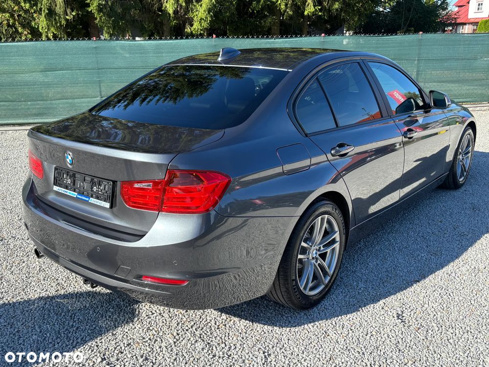 BMW Seria 3 320d Sport Line - 7