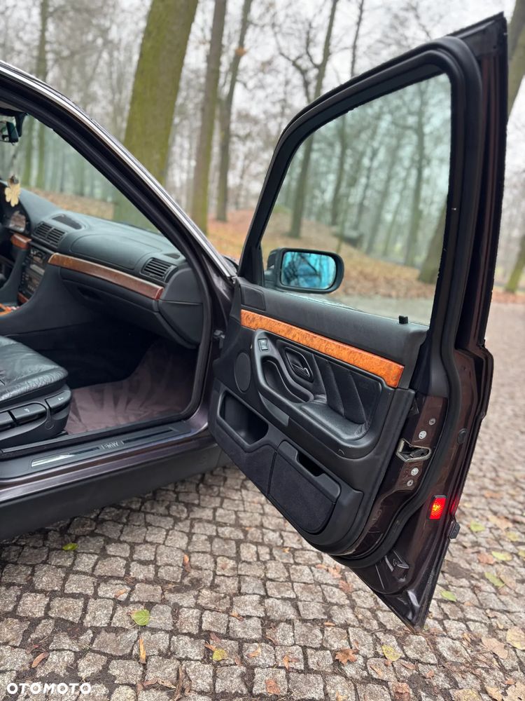 BMW Seria 7 - 6