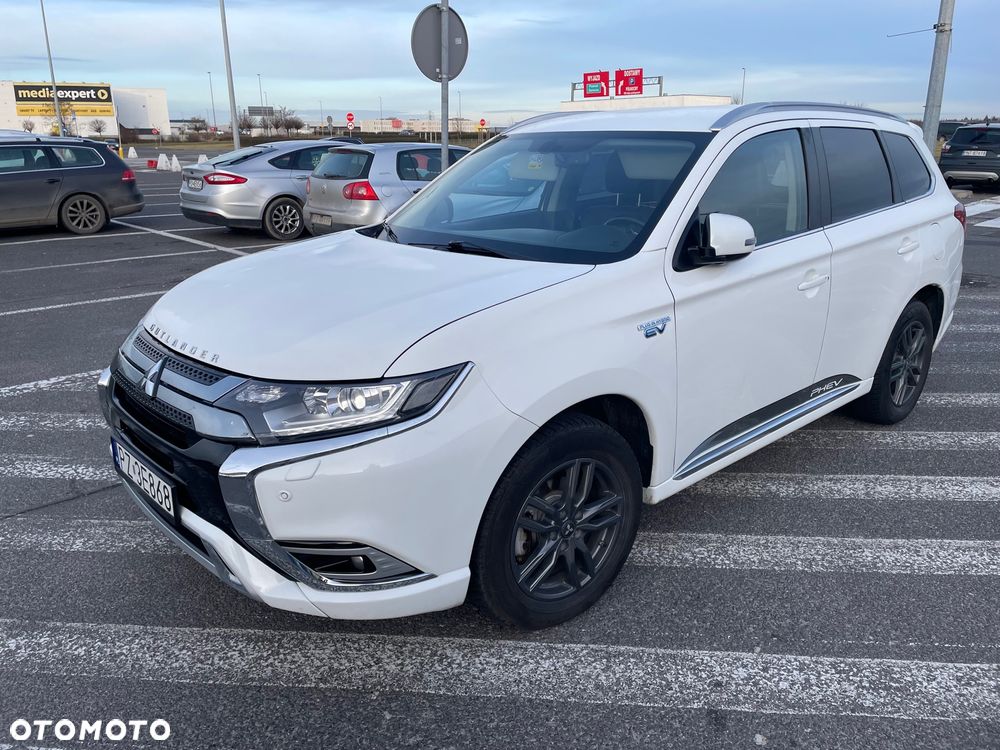 Mitsubishi Outlander 2.4 4WD Plug-In Hybrid Diamant+ - 3