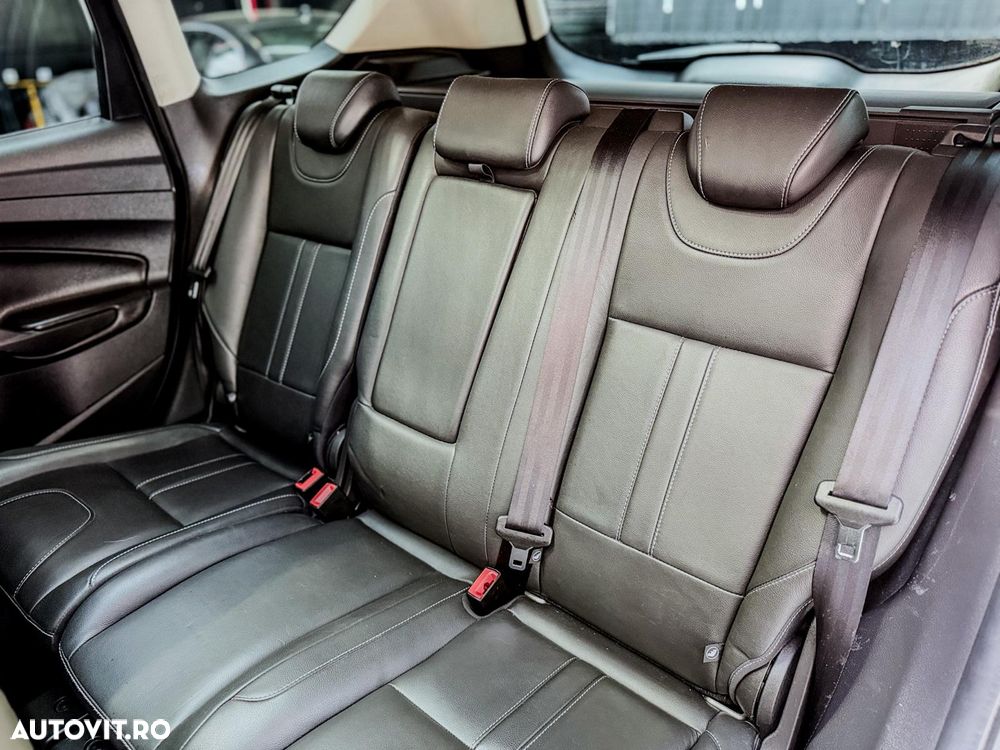 Ford Kuga 2.0 TDCi 4WD Powershift Titanium - 26