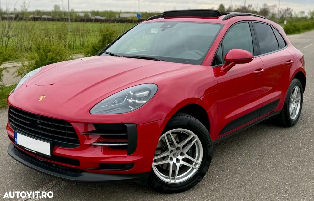 PORSCHE Macan
