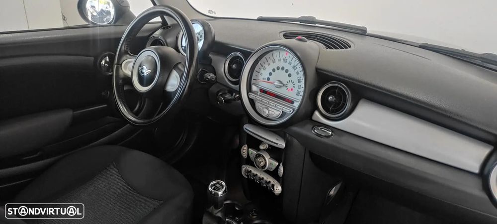 MINI 3 Portas Cooper D - 8