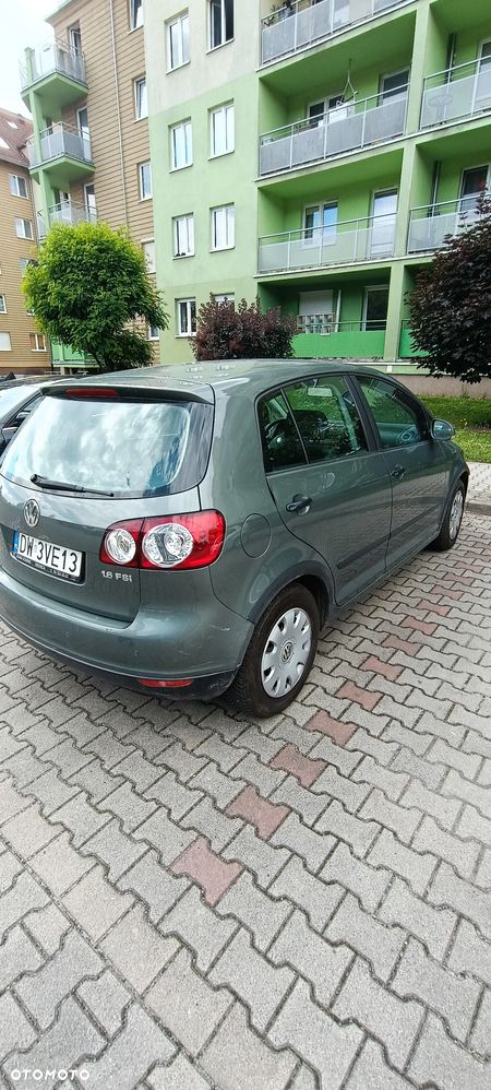 Volkswagen Golf Plus 1.6 FSI Comfortline - 10
