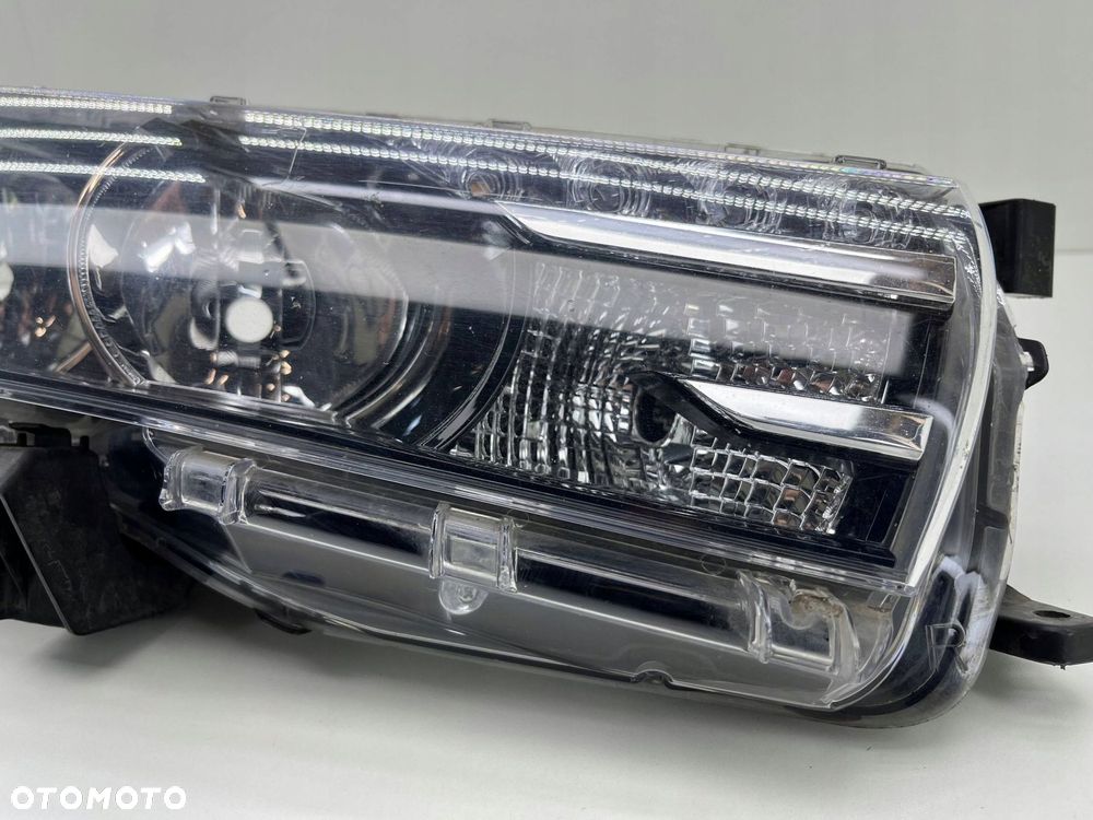 TOYOTA COROLLA E16 PRAWA LAMPA LED EUROPA 81110-02E71 - 3