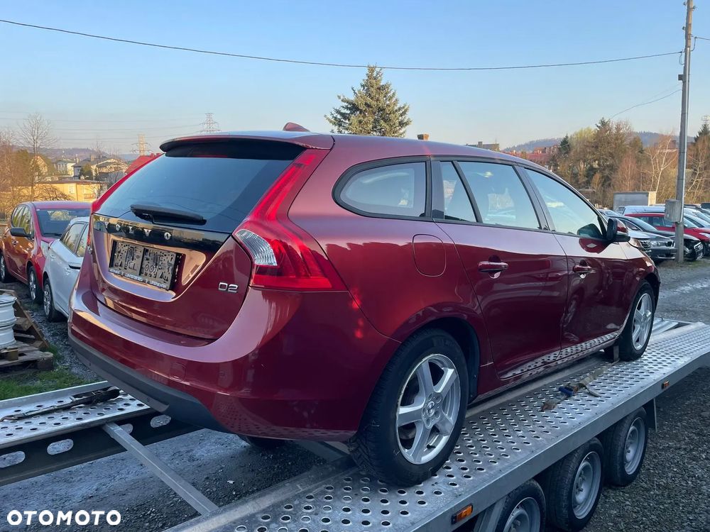 Volvo V60 D2 Momentum - 1
