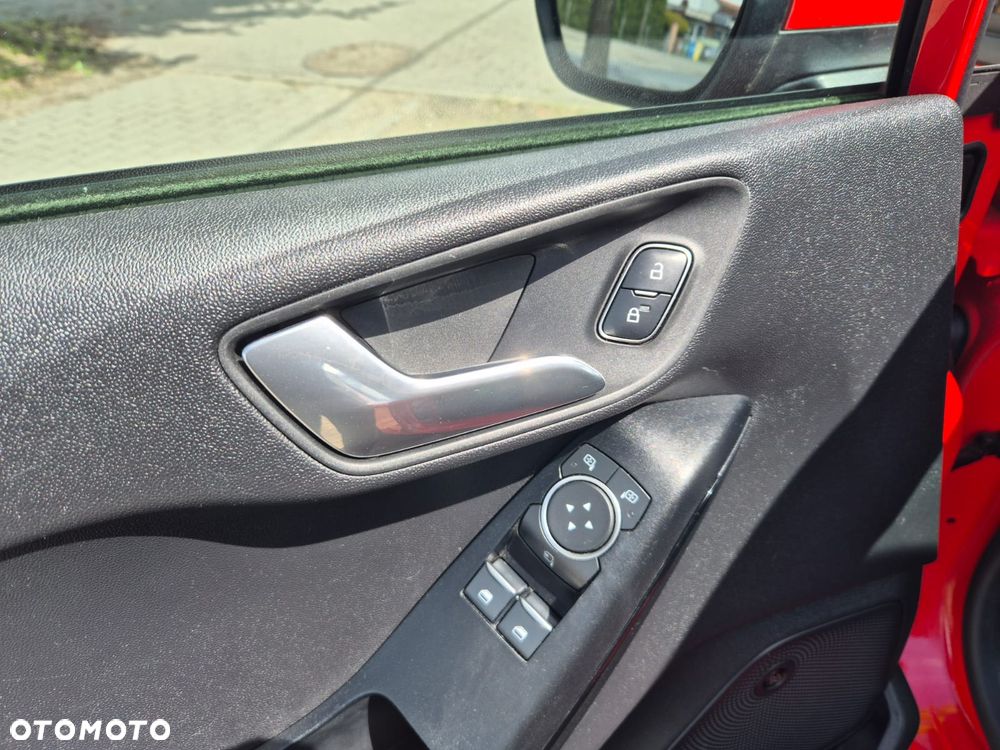 Ford Fiesta 1.1 S&S COOL&CONNECT - 9