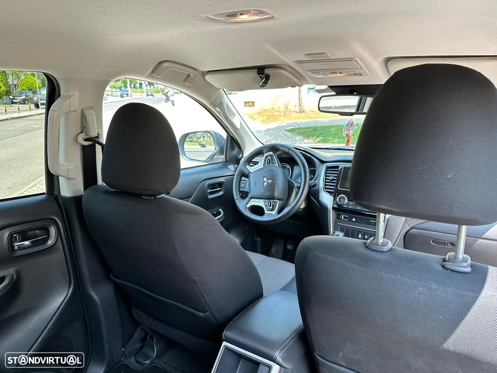 Mitsubishi L200 2.3 DI-D CD Invite 4WD - 21