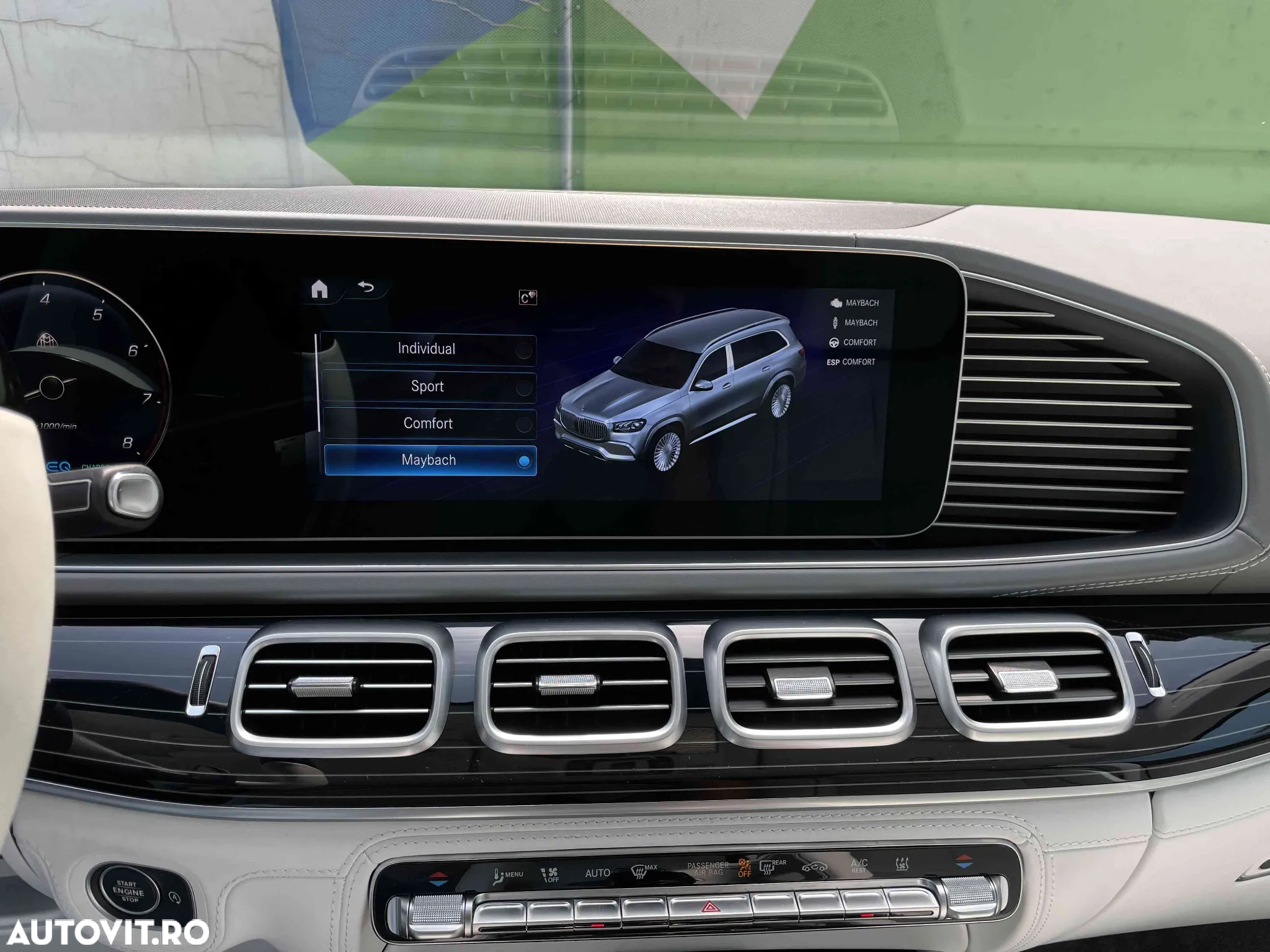 Mercedes-Benz GLS - 12