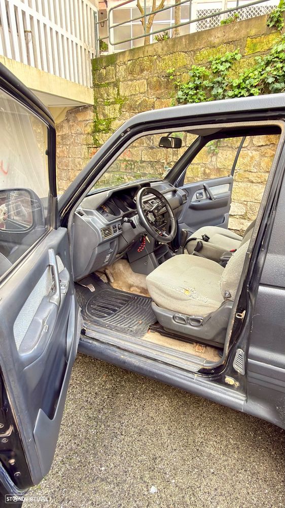 Mitsubishi Pajero 2.5 TDi GLS - 9