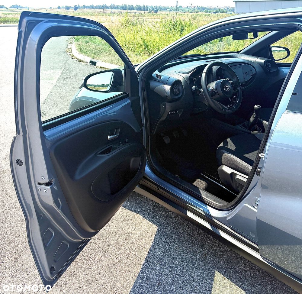 Toyota Aygo x - 10