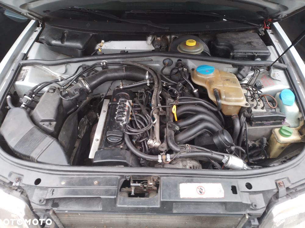 AUDI A4 B5 94-99  1.6 AHL   PÓŁOŚ PRAWA LEWA KRÓTKA DŁUGA - 13