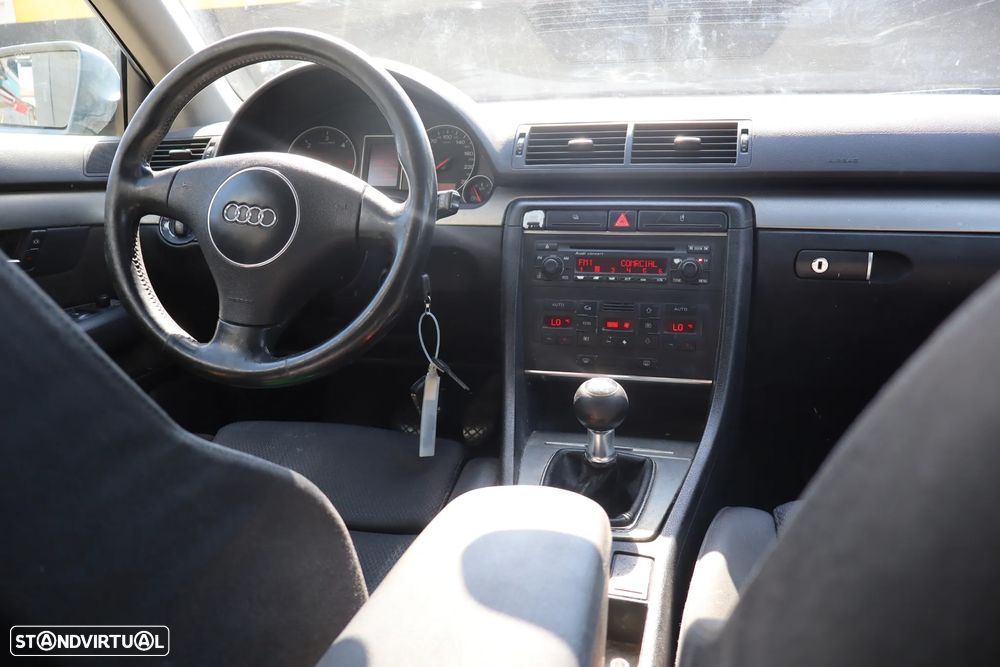 Audi A4 Avant 1.9 TDI m6 - 12