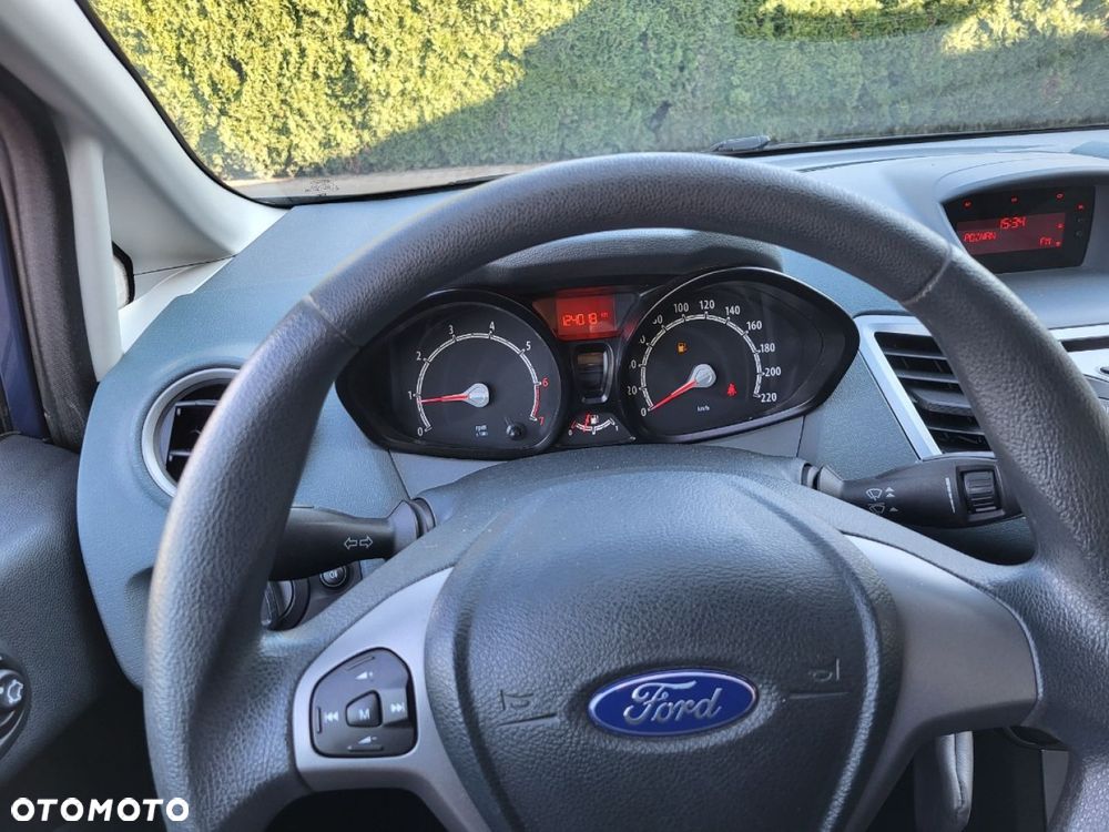 Ford Fiesta - 10