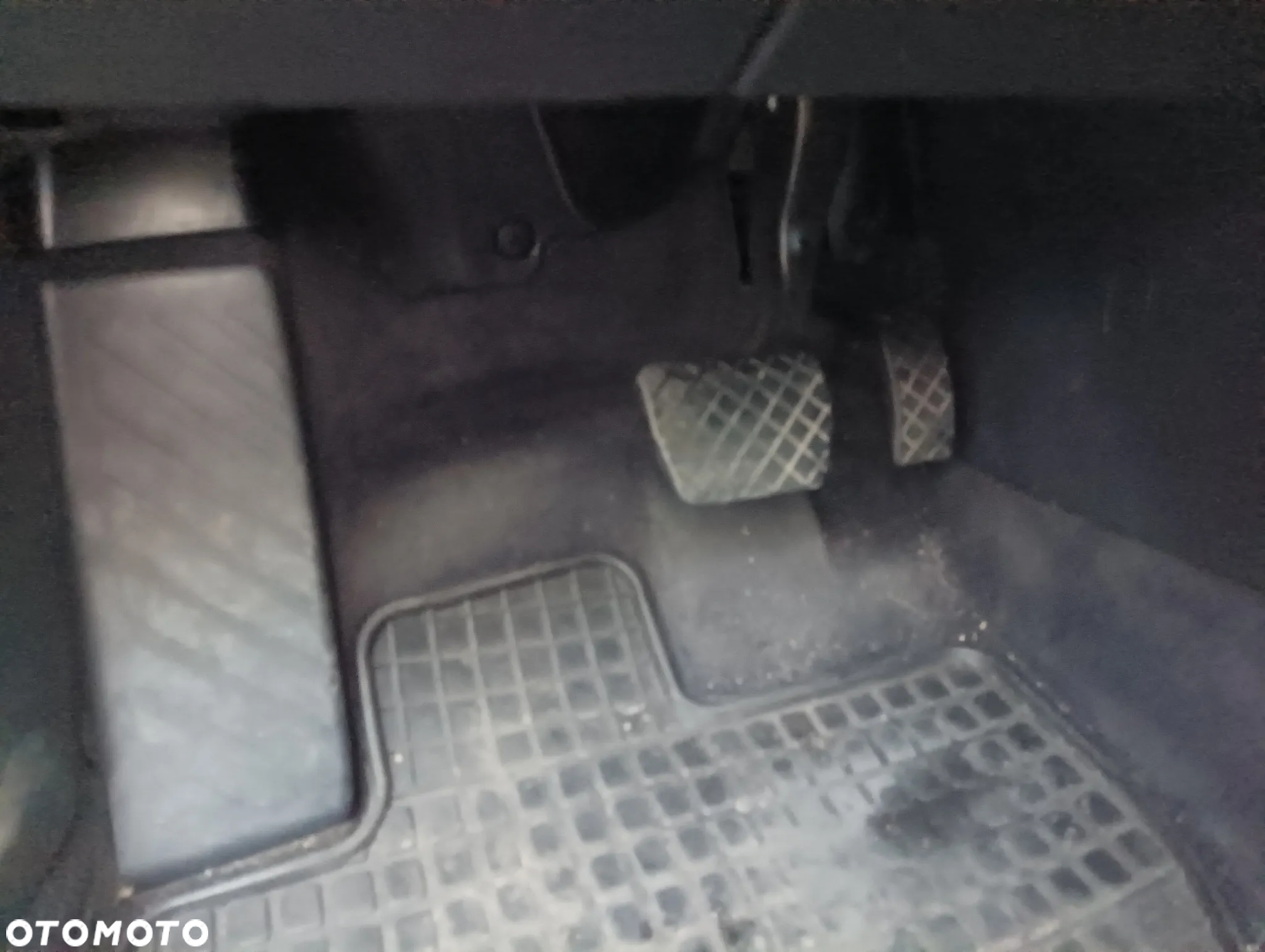 Volkswagen Passat - 19