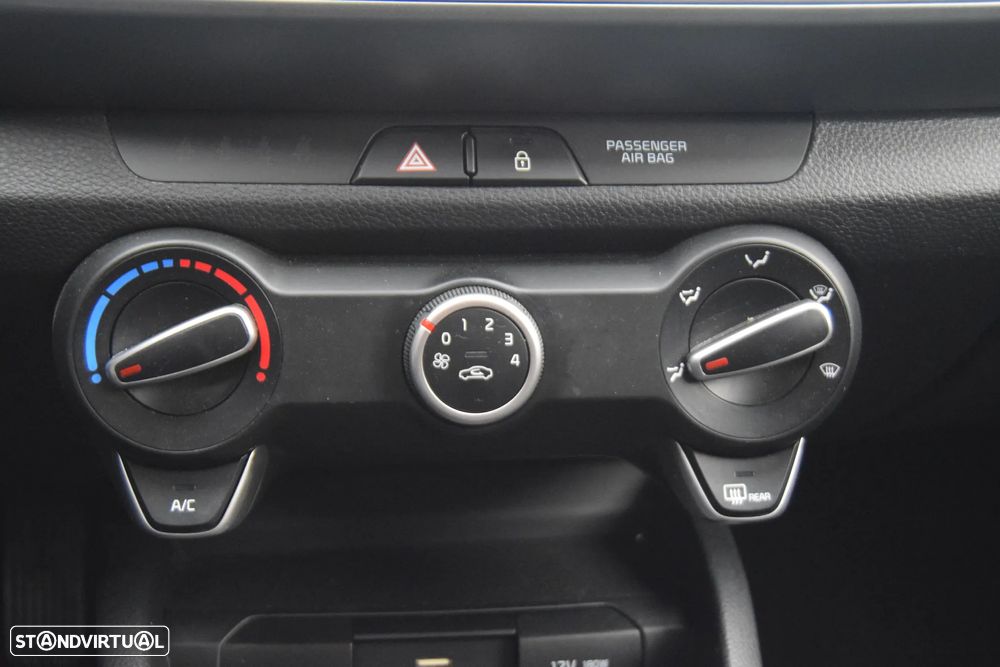 Kia Stonic 1.2 MPi Dynamic - 16
