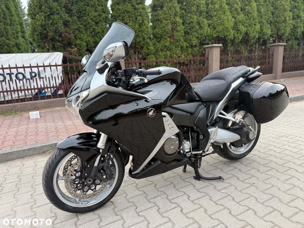 Honda VFR - 19