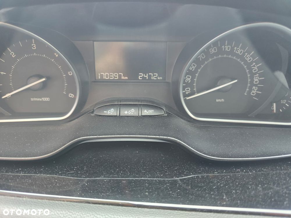 Peugeot 208 1.6 BlueHDi Active S&S - 8