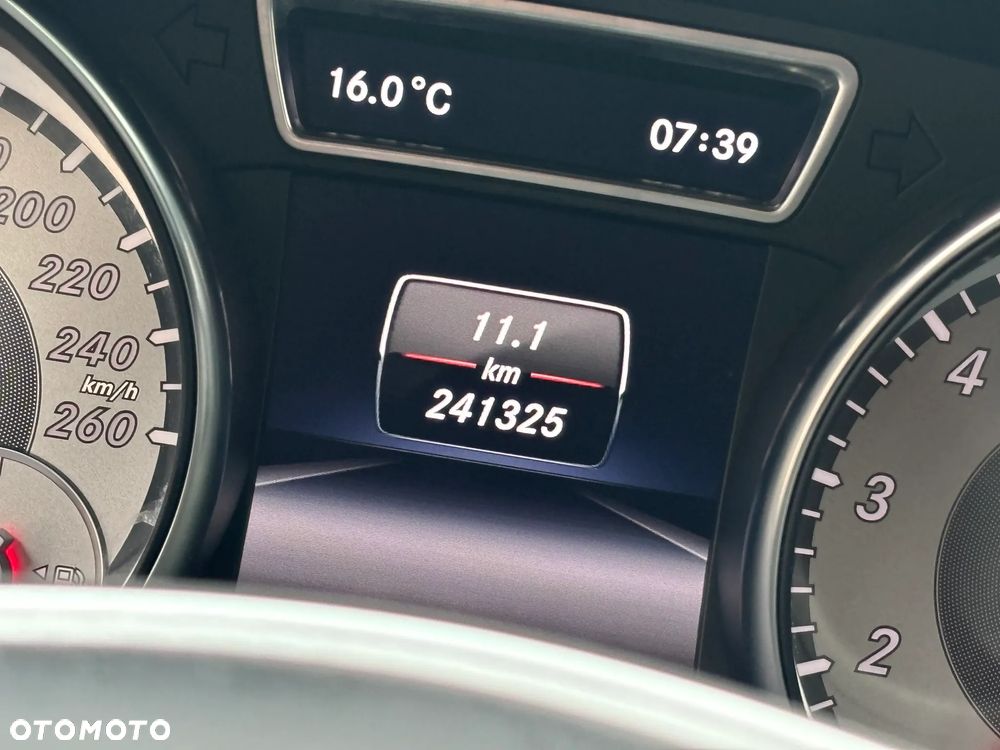 Mercedes-Benz CLA 180 StreetStyle - 20