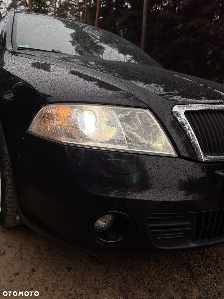 Skoda Octavia 2.0 TDI CR DPF RS - 19