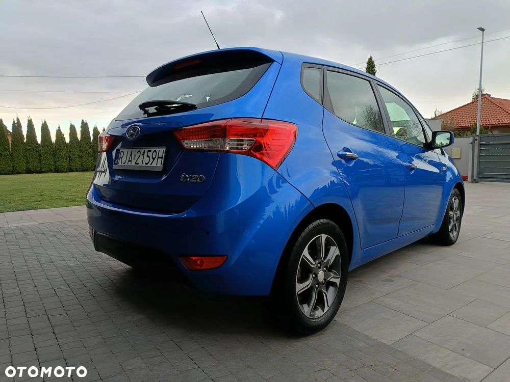 Hyundai ix20 1.4 blue - 14